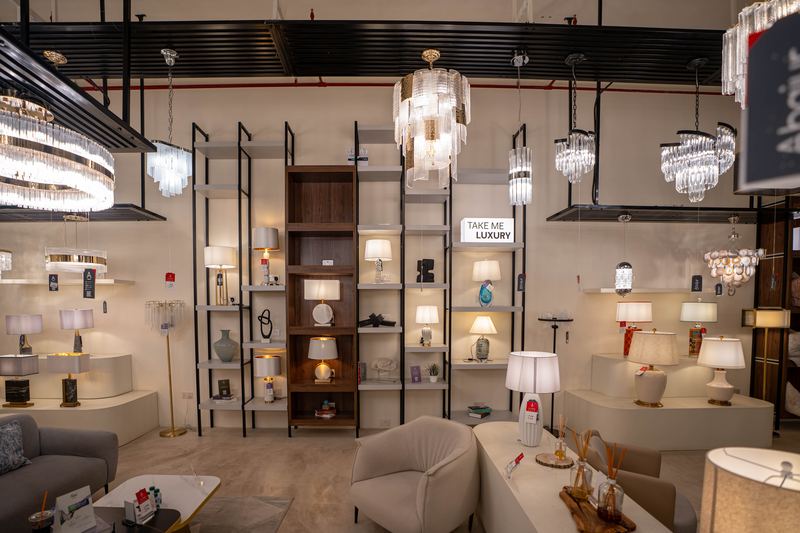 Lighting in a furniture showroom